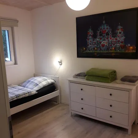 Am Wald Bei Berlin פאלקנזה